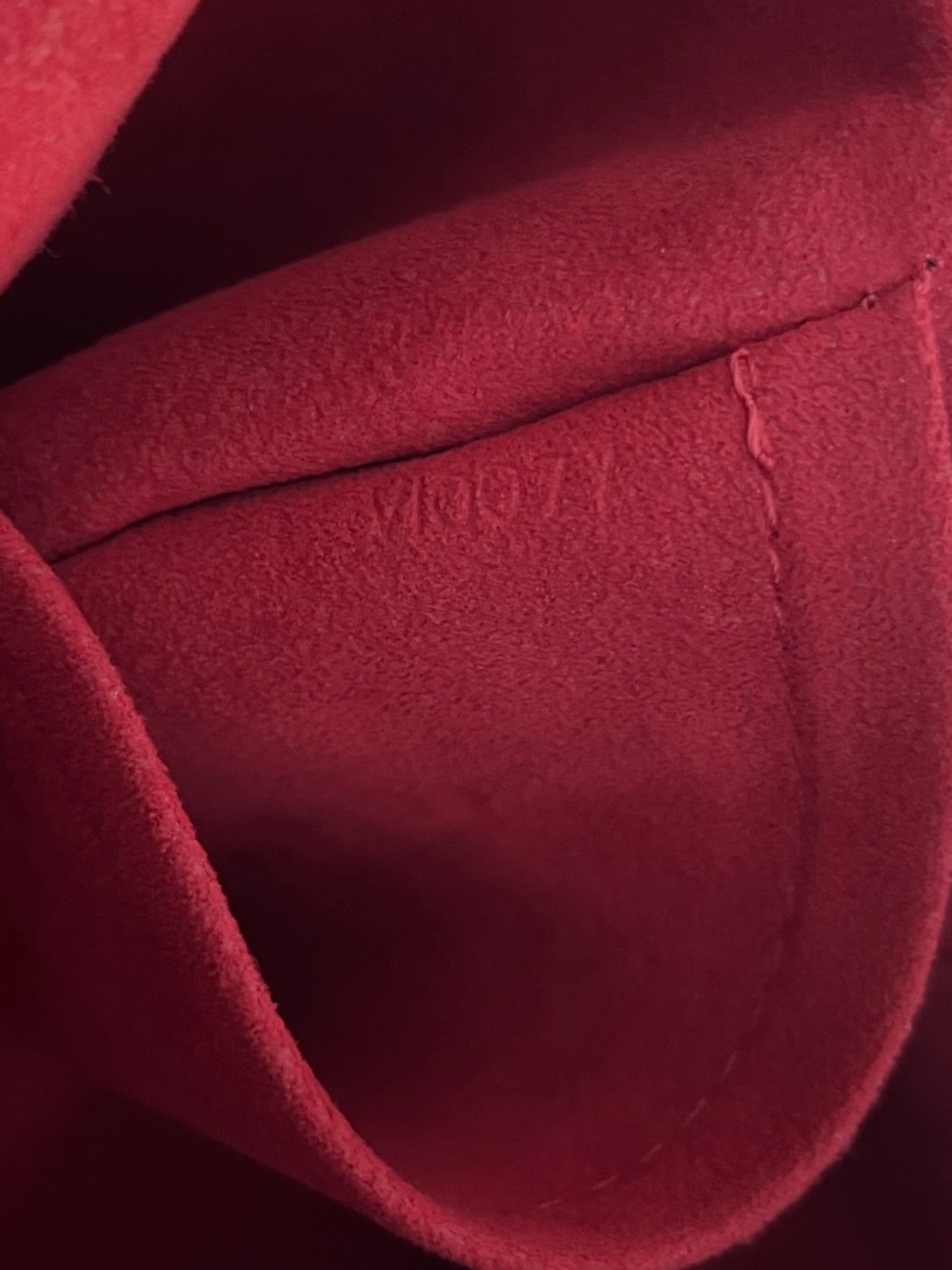 Louis Vuitton Saleya Handbag in Damier Ebene - Picture 15 of 15